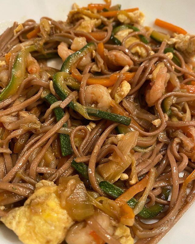 InCucinadaSari's tweet photo. Stasera noodles...un piatto orientale, un gesto per dire anch’io GRAZIE CINA 🇨🇳 ❤️ “Siamo onde dello stesso mare, foglie dello stesso albero, fiori dello stesso giardino.”
#insiemecelafaremo #andràtuttobene #neusciremopiùfortidiprima https://t.co/Two2uWgeNo https://t.co/nEHPSznVs8