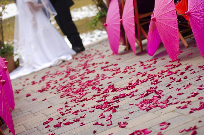WindowWorksUSA's tweet photo. #SunSafeTip: Couples, if you're planning an outdoor wedding in a venue without shade, provide parasols for guests. These serve as great favors and make for pretty spectacular photo props. https://t.co/1qIUcb40it
RT @SkinCancerOrg https://t.co/SzZTs9MgGs