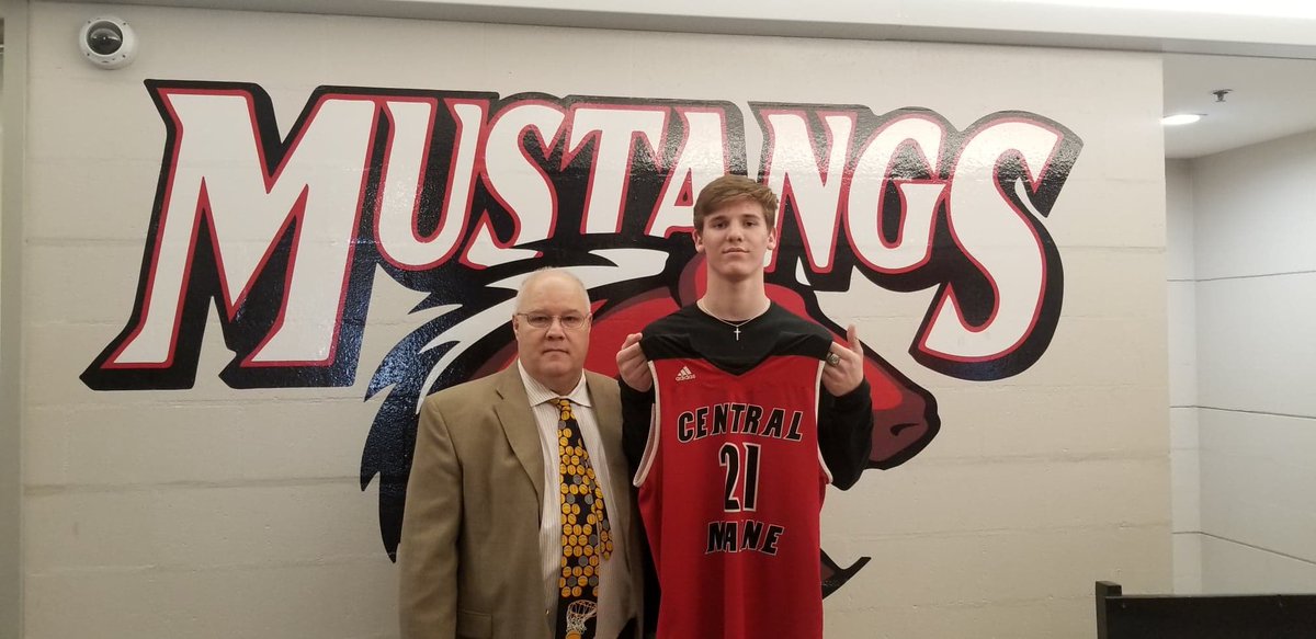 ColeMorin2's tweet photo. Very excited to join the CMCC family for the next two years!!🏀 https://t.co/eoIAfLhVvF