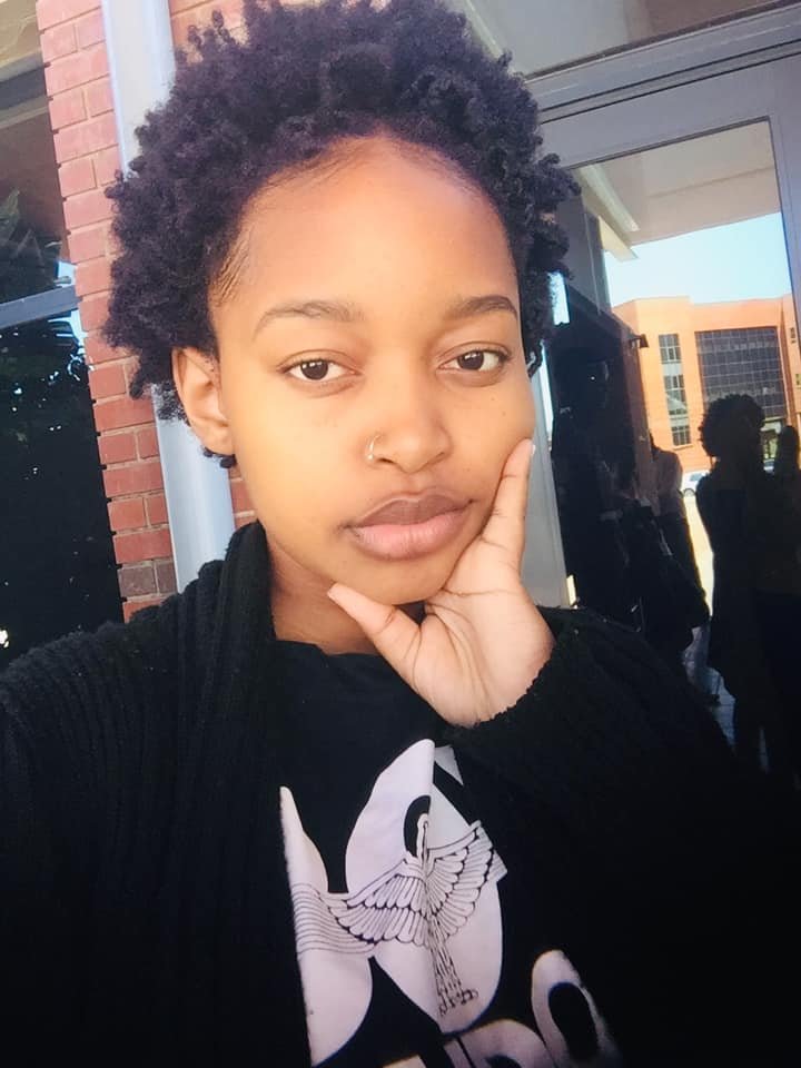 MogapiTammy's tweet photo. Getting better at this posing with no teeth thing ππ #skinpopping #Jesusgirls https://t.co/2736NISHn3
