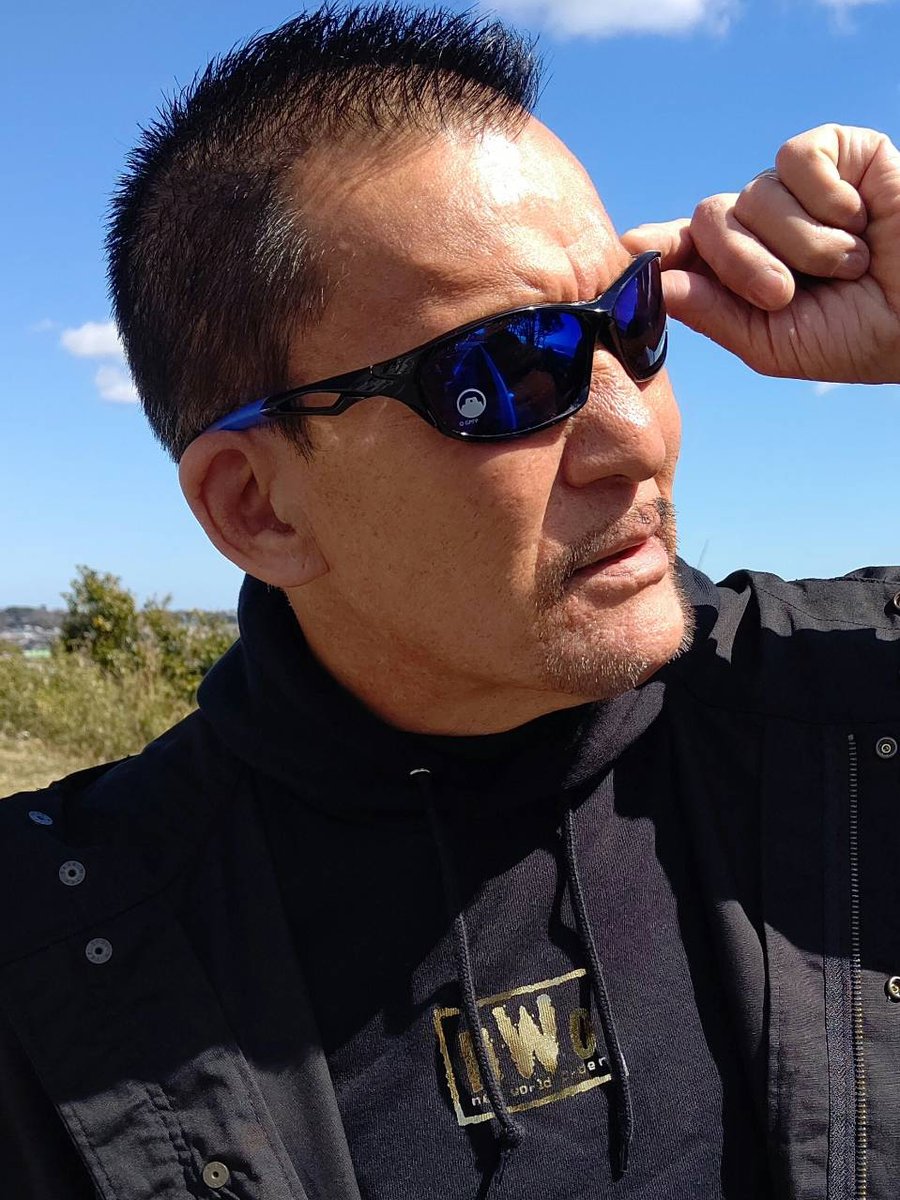 公式 アリストトリストショップ 蝶野正洋 17live 生配信中の着用アイテム スポーツサングラス日本戦車道連盟ver センターロゴモッズコート Nwoホールオブフェームフーデッドパーカ 大洗 大使キャンペーン 蝶野正洋直筆サイン入りポート