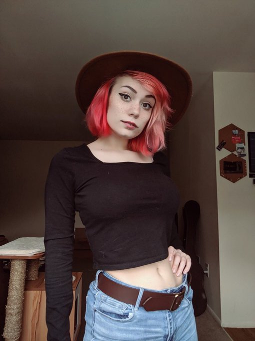 Watch 💕𝓜𝓪𝓮 💕's leaked NSFW photo on TwXstars