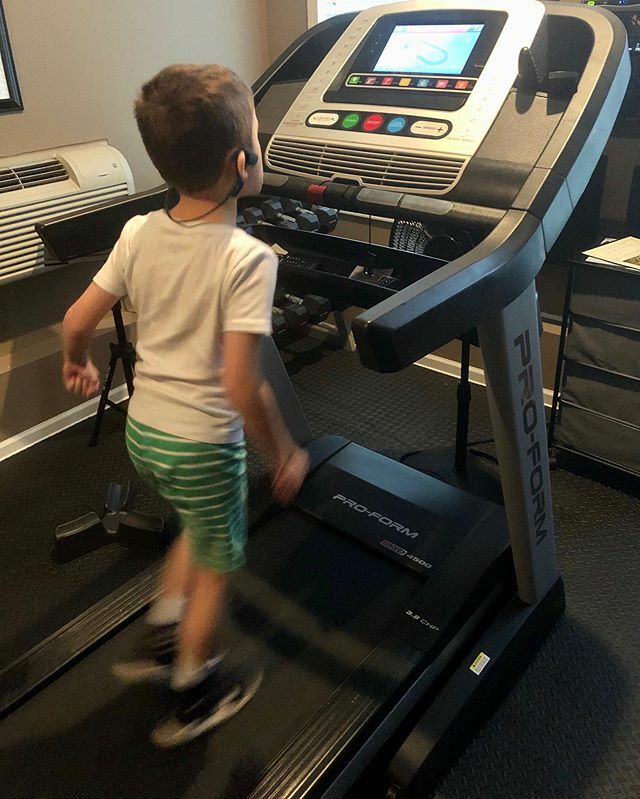 Jcolbyb's tweet photo. Desperate times.  Trying to wear these kids out. #shokzfamily
.
.
.

#shokzsquad #shokzamb #ambassadorofcrazy #salmingrunning #orangemuddirtunit #hshive #playgoodr #teamzensah #nuunbassador #everydaydirt #salmingambassador
.
.
.
.
#feedyourcrazy #nononsense #runsweedish #tra… https://t.co/g3i4wdp1Xs