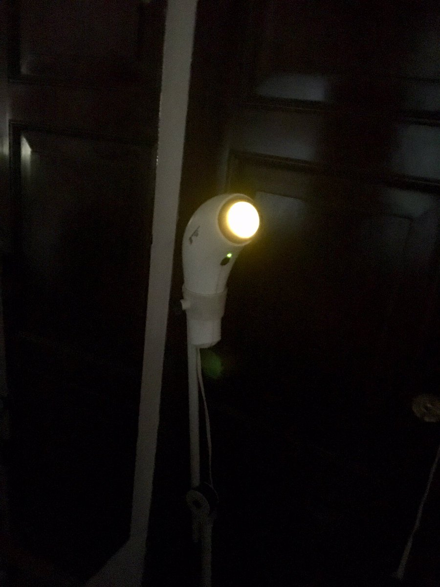 pildorin's tweet photo. #YoMeQuedoEnCasa y utilizó el #bioptron ya que fortalece el sistema inmune. Gracias a la Fibromialgia tengo cualquier cantidad de equipo, y este es maravilloso. https://t.co/GzDfU2VhJa