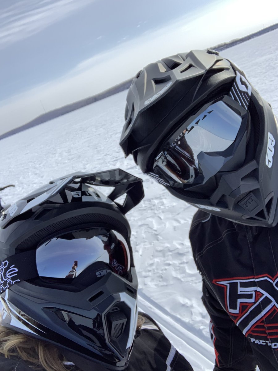 Saturday Selfie #beautifulviews #skidoo #winterfun