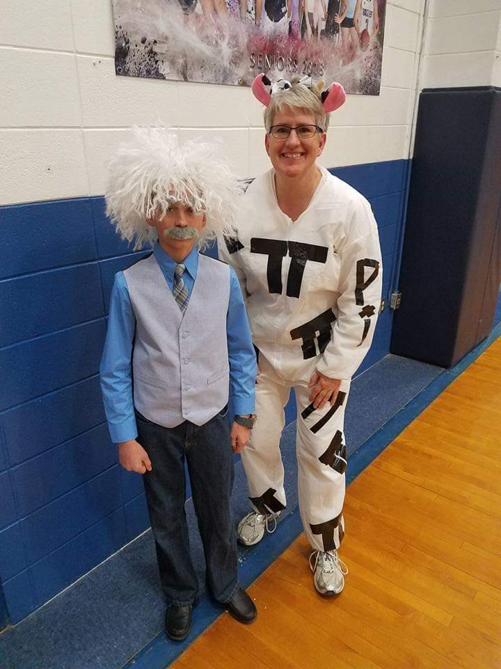 SarahADuBose's tweet photo. Happy Pi Day and Birthday Einstein!  #PiDay #CowPi #Einstein https://t.co/KLm7liDAG4