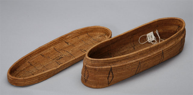 ok last basket for the day — this Pomo basket that's both a lovely long shape and has a fitted lid. it looks like what closure is supposed to feel like