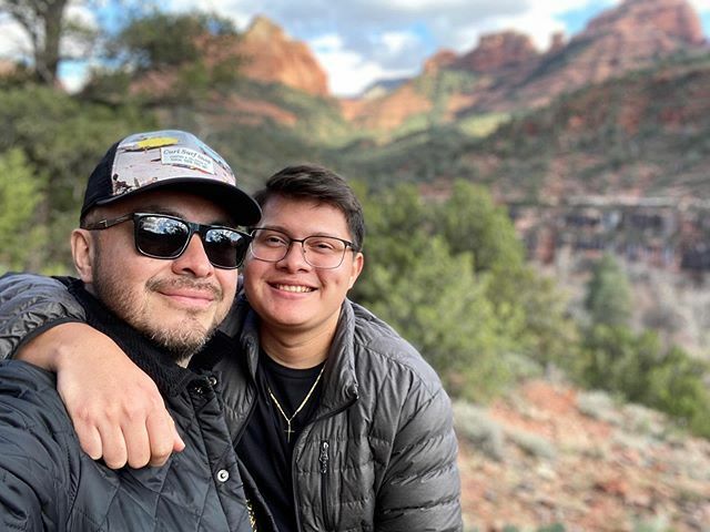 GnsfO9's tweet photo. #sedona #redrocksarizona #exploringarizona #arizona #roadtrip  #theweekend #latergram #iphonography #iphone11 #selfie https://t.co/PFfsJr4PF5