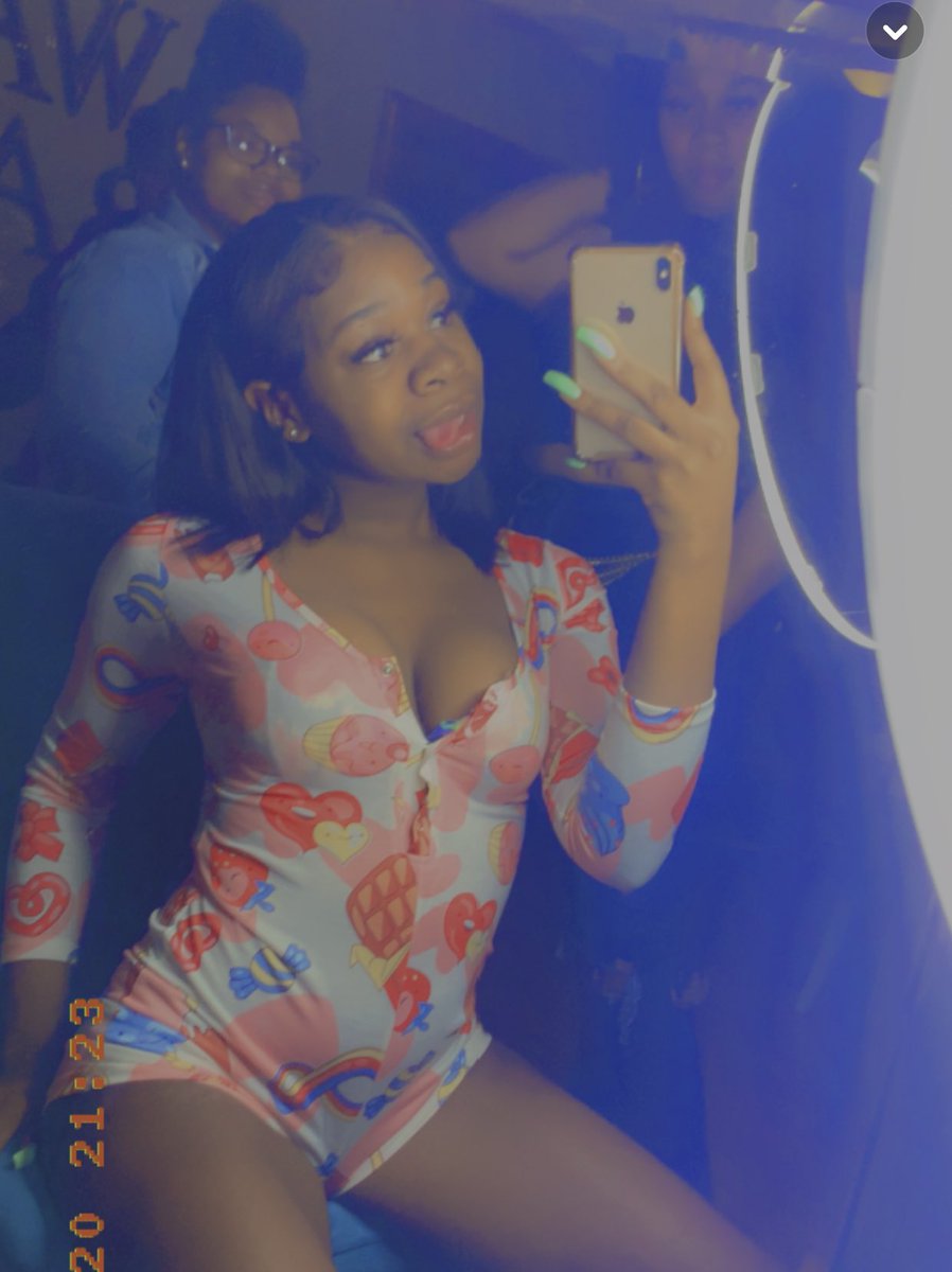 threeexthreee's tweet image. 🤫 chosen one 😏👣💗