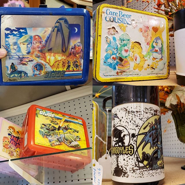 RD80s's tweet photo. #Lunchbox mania today while #thrifting. Found two #GIJoe, #CareBears, #Gargoyles thermos, and #Huggabunch. #Thriftstorefinds #80s
https://t.co/J0LHBBVhgu https://t.co/TjHv6yiI6h