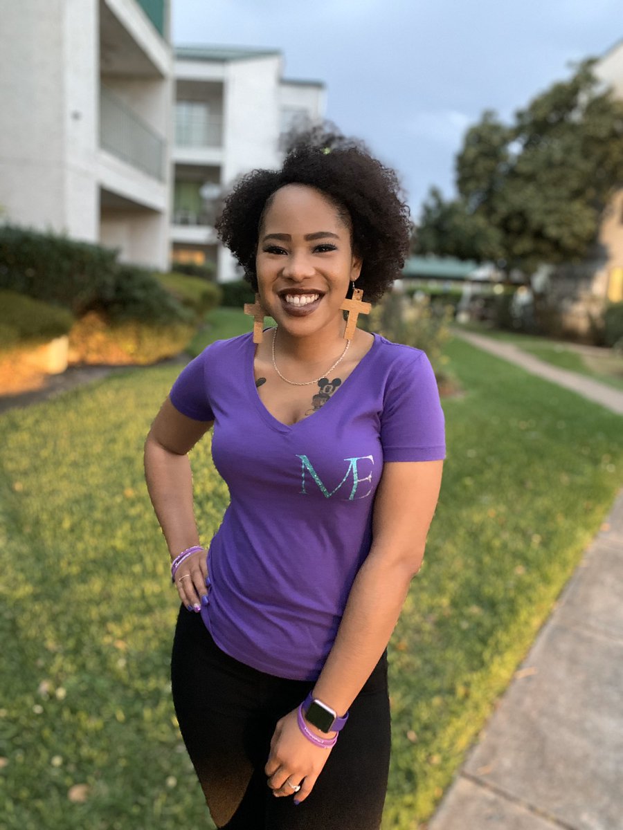_elementsofme's tweet photo. Okay it’s my turn now! My baby sister got me out the house. I’m supposed to be the older one of us 😂😂💜💜👼🏽🙏🏽
#PurpleForRandy #RockYourPurple #SwipeLeft #NewCharm #GiftToMe #ElementsofME #EndDomesticViolence https://t.co/BeVcfO7nzC