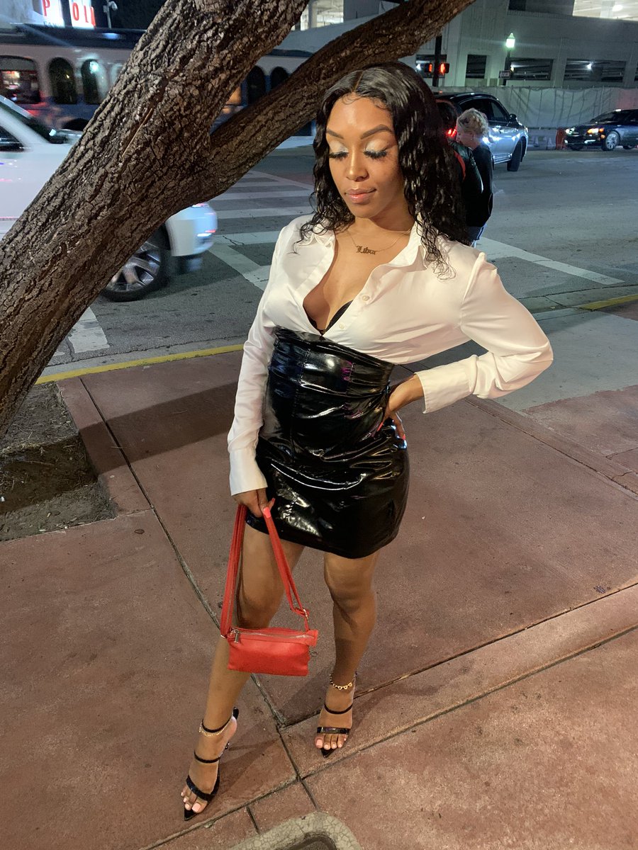 a_millie97's tweet photo. You know the vibes ๐ฅฐ๐ #springbreakmiami2020 https://t.co/0JYzVLYC5x