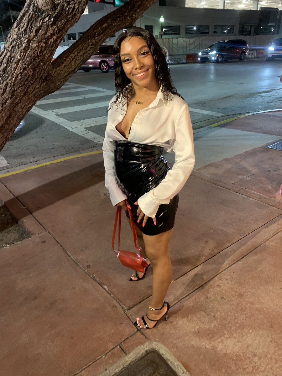 a_millie97's tweet photo. You know the vibes ๐ฅฐ๐ #springbreakmiami2020 https://t.co/0JYzVLYC5x