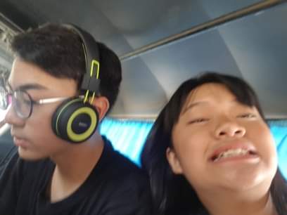 ellirycmi's tweet photo. Bus 20 🤗💛 https://t.co/eCJSgcEhWv