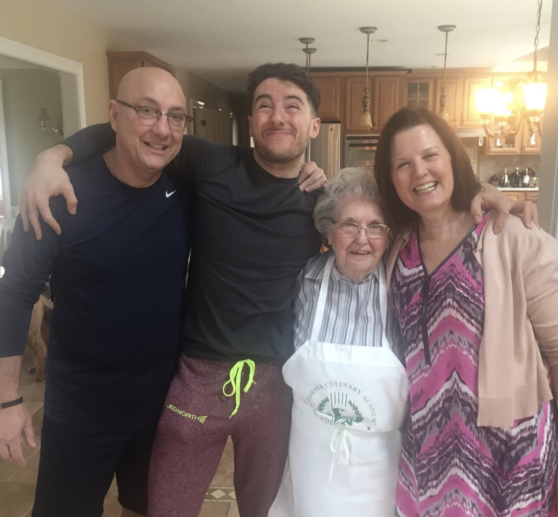 Heelmike's tweet image. This morning my Dad passed away. I was with him all yesterday and he was so happy. I would talk to him every single day about the streams and he was so proud of everything I did when no one believed in me. He was my first subscriber and everything. He was my anchor. I love you.