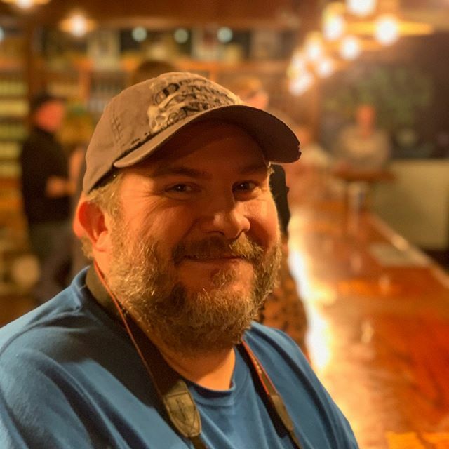 MouseMagicJJ's tweet image. John and I tried @doc_collier_moonshine tonight! Shawn was great!!! :) #doccolliermoonshine #moonshinetrail #gatlinburg ift.tt/38Qde9W