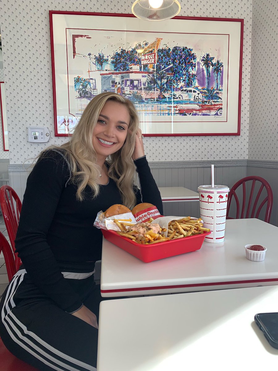 Natalie Decker tweet media