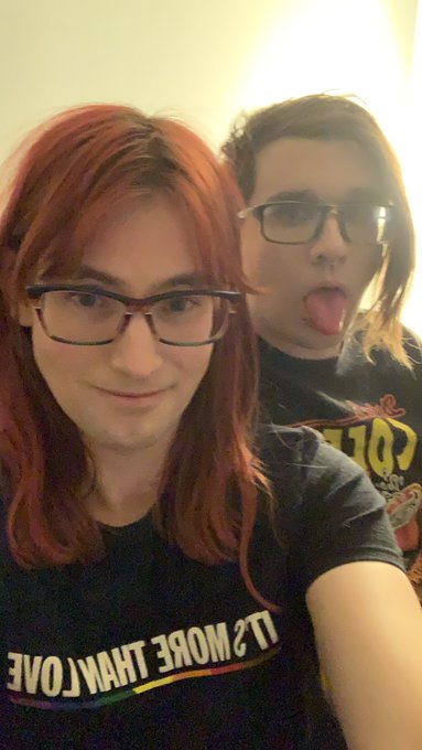 Faio and I playing #tetris https://t.co/pJfrhVerrI<a href="/tag/tetris"class="tags">#tetris</a>