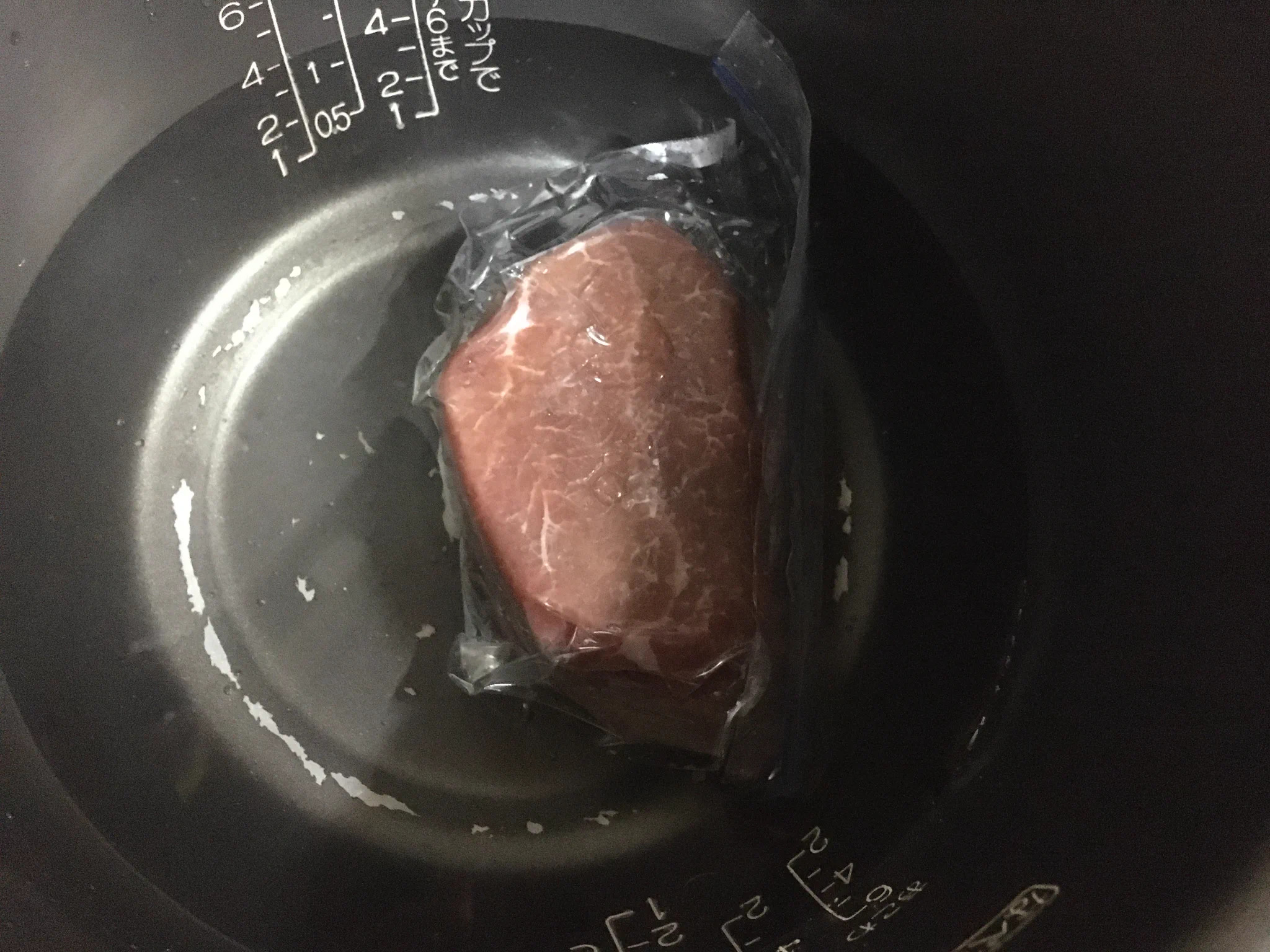 家でも最高級の味を堪能できる？「ローストビーフ」の作り方！