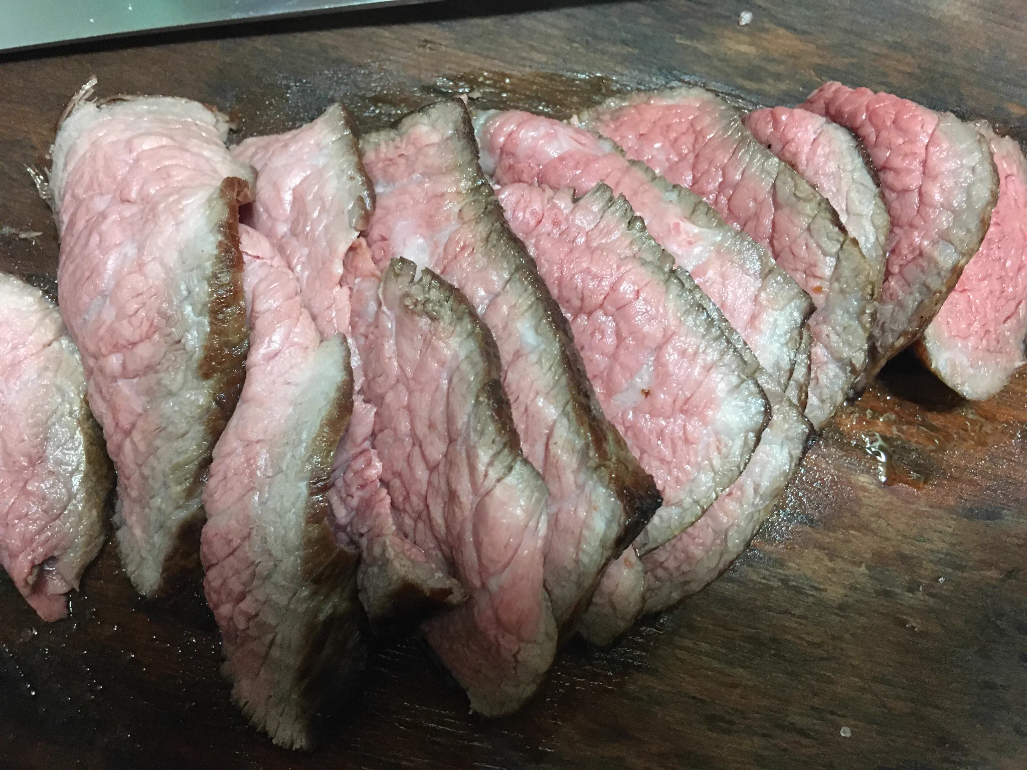 家でも最高級の味を堪能できる？「ローストビーフ」の作り方！