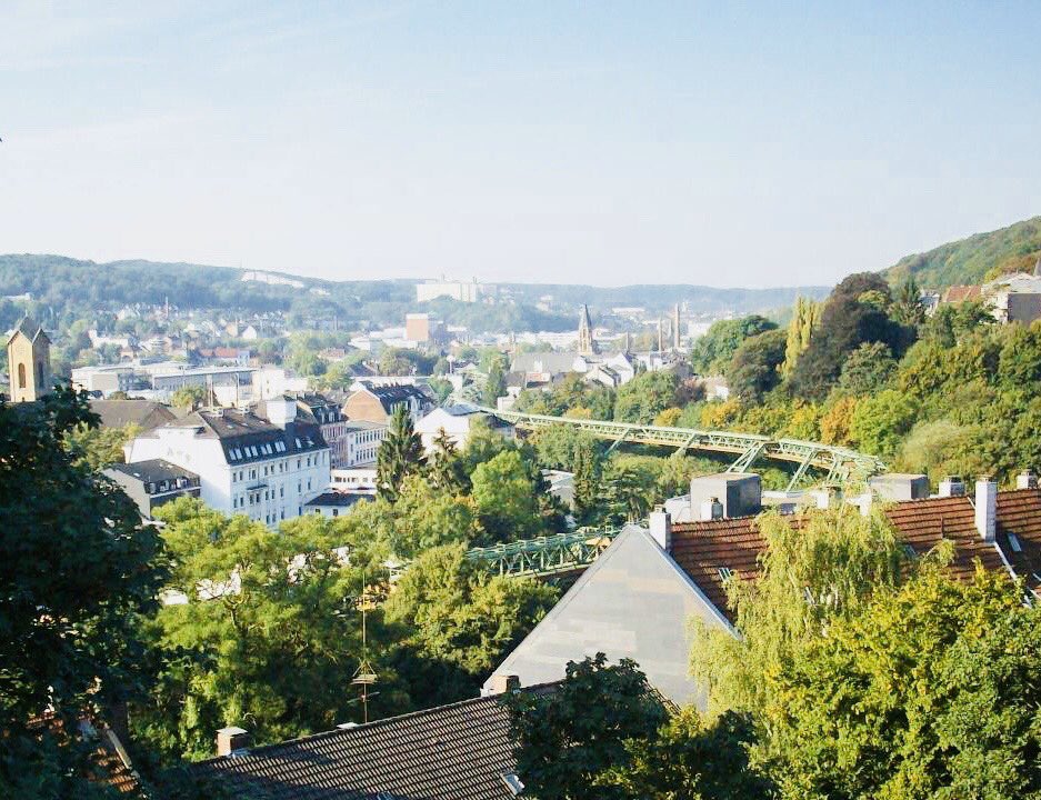 TheNomadelle's tweet photo. Wuppertal is a city in western Germany and it’s known for its unique suspension monorail. Its first track opened in 1901 and it moves 20 million passengers each year. #Nomadelle #Travel #DigitalNomad #aYearOff #YearOff #GapYear #SabbaticalYear #TravelTribe #Germany #wuppertal https://t.co/0RSZNnE7p3