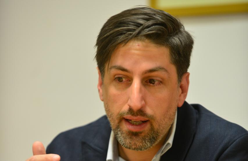 gdtoledano's tweet photo. FM96.3Nicolás Trotta, ministro de Educación, anunciará en las próximas horas la suspensión de las clases de nivel primario y secundario de todo el país https://t.co/rAQ1wcKWmo
