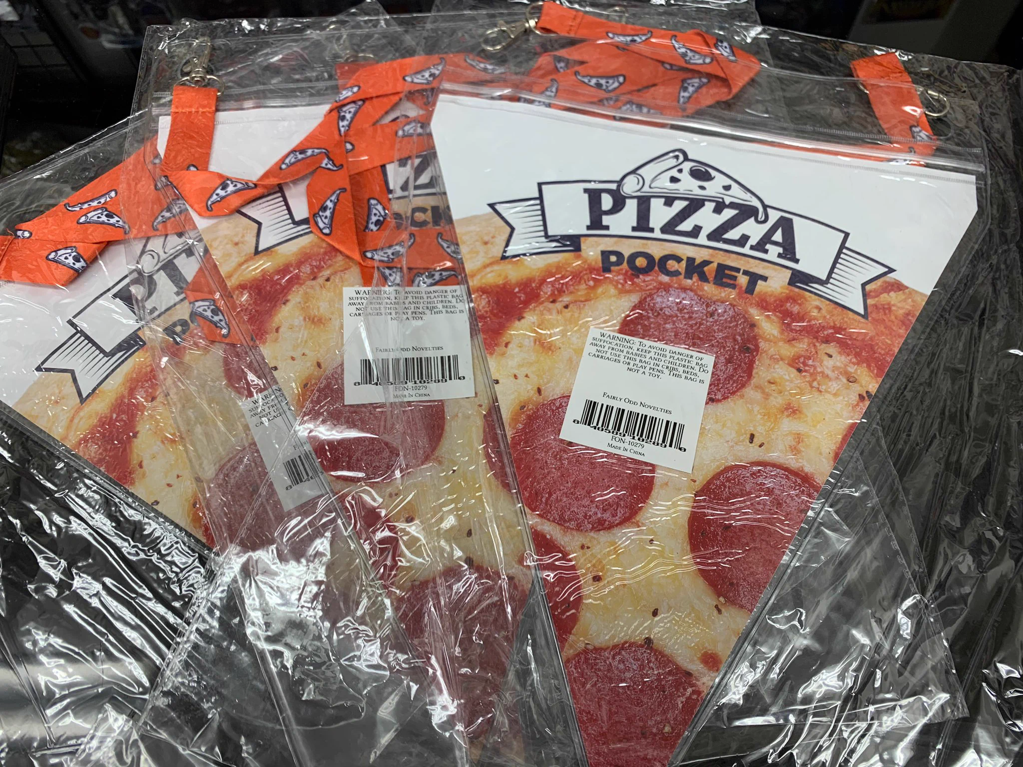 ピザ好きにはたまらない!いつでも持ち運べるピザポケットが今後売れそう