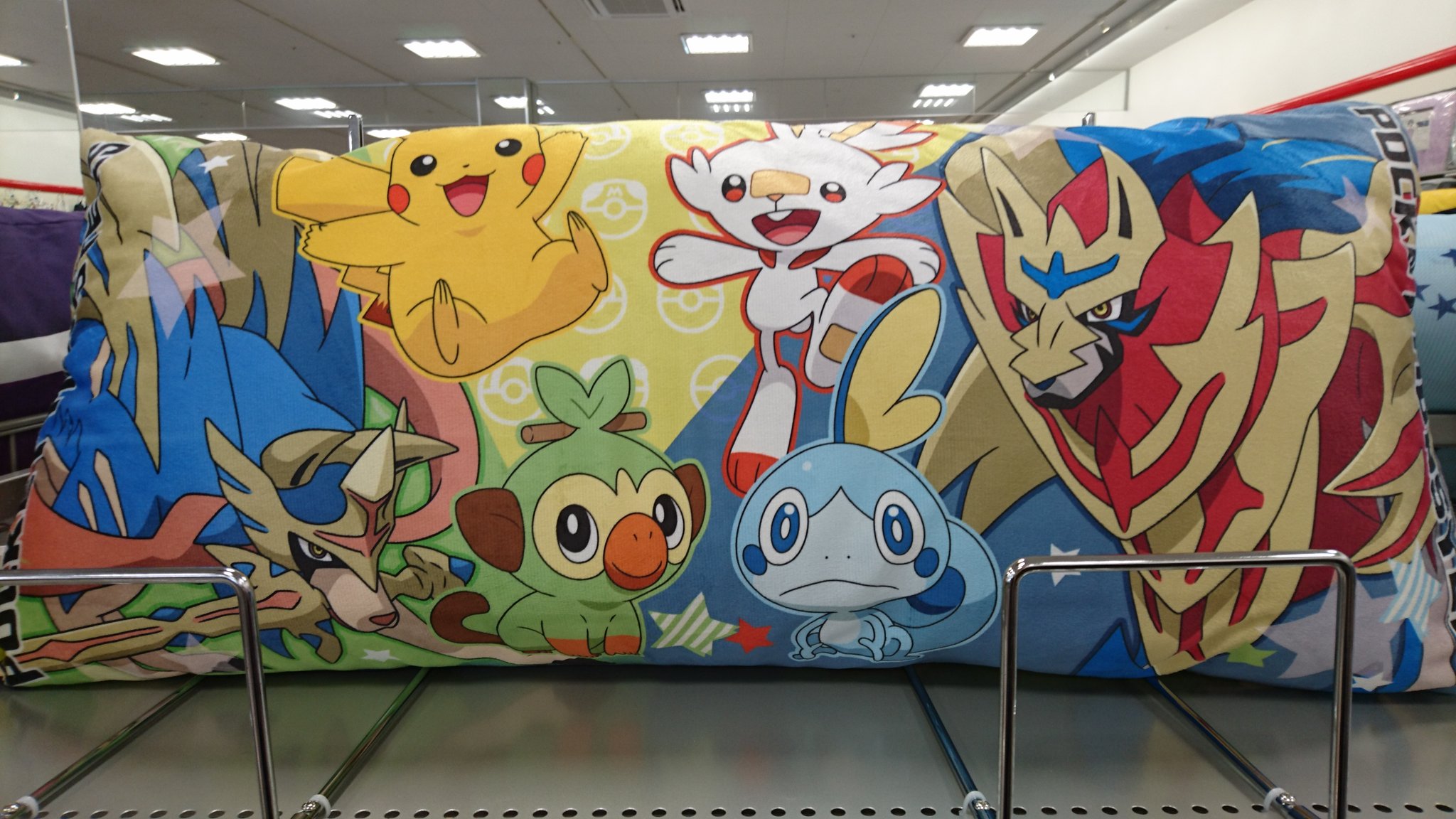 サラ しまむらでポケモンまくら この柄は買い ピチューなんて珍しい しまむら ポケモン
