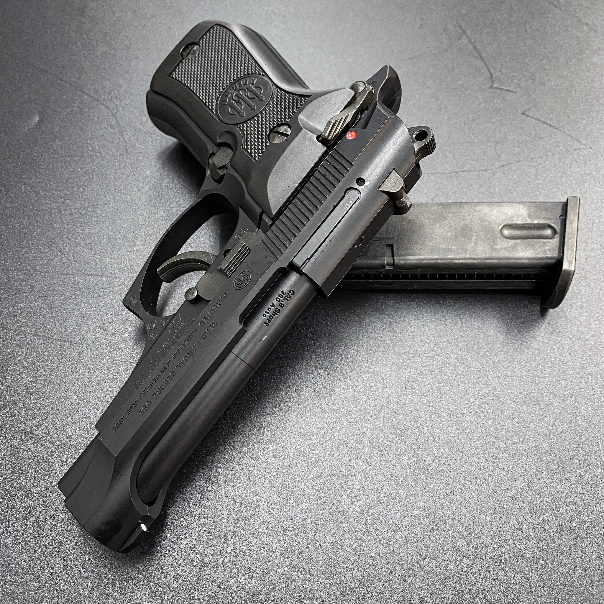 SRC ベレッタM9ガスガン - iGUN Airsoft