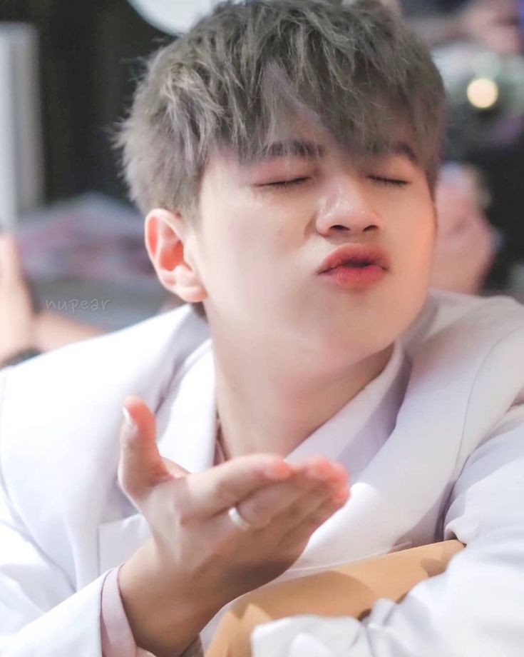 ss199xxx's tweet photo. มาค่ะ มาเอารางวัลให้คนน่ารักกัน 💚
1 retweet = 1 baht
ปิดยอด 20.00 น. 
#VoteKazzforPlanLastDay https://t.co/FY8F8To5LR
