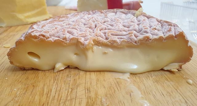 CorneliusCheese's tweet photo. Soumantrain. https://t.co/QWUKHTbFAG https://t.co/tnTE0yWI4a