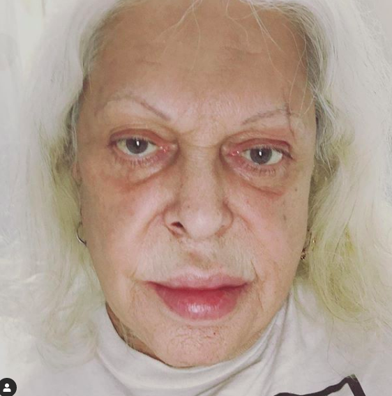 Hickesy's tweet photo. H/her last words were 'this is me waiting to go home.' I'm sure we all misinterpreted what 'home' really meant when we read it. #ripgenesis https://t.co/TpADWzZ9Y0