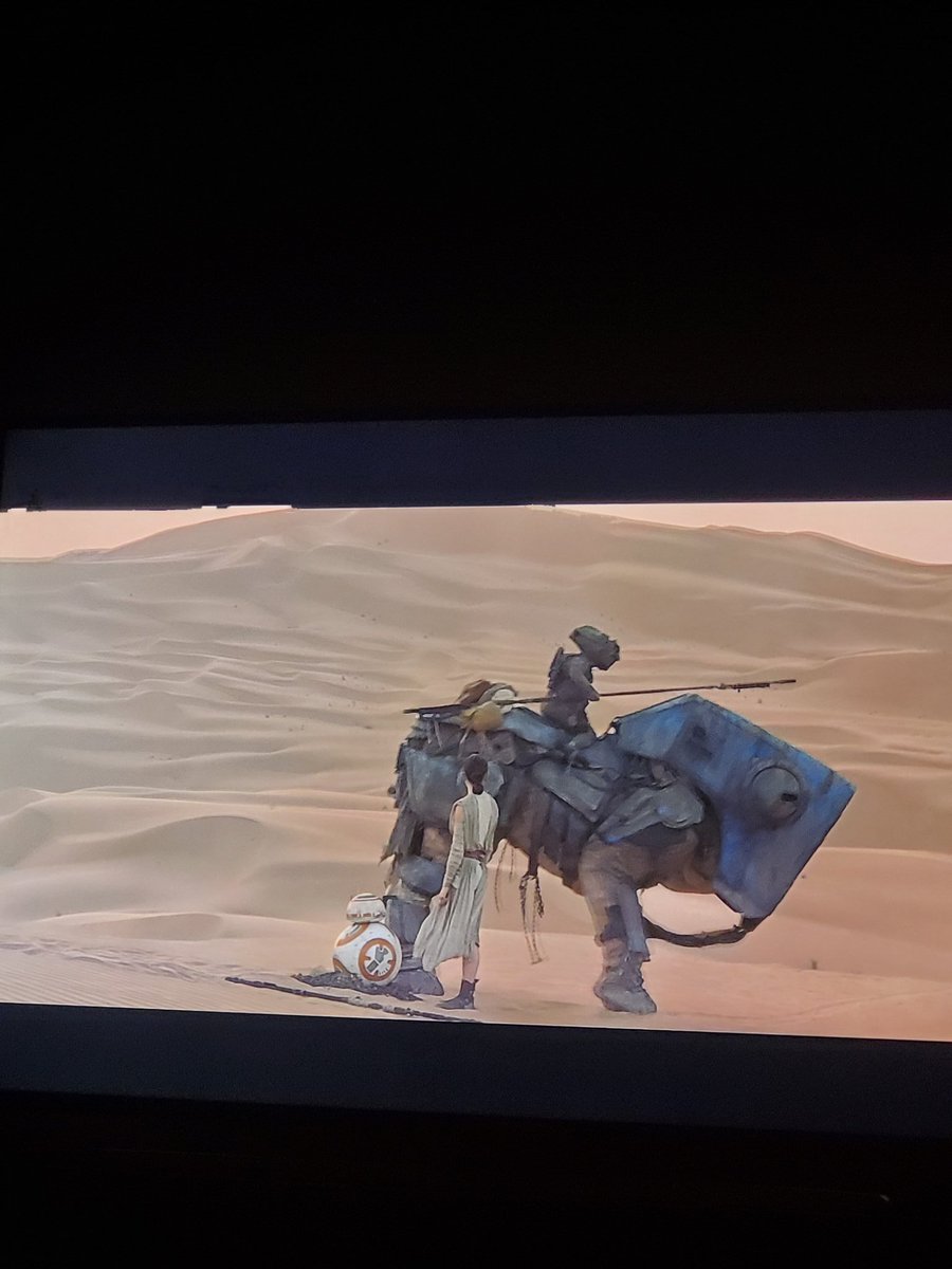 The_General75's tweet photo. movie night #forceawaken https://t.co/D6ZrBMxC8O