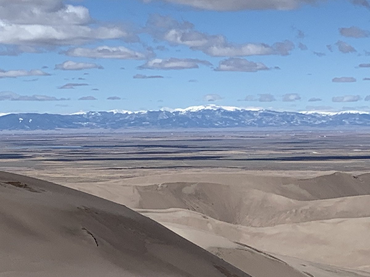 Matthew27185575's tweet photo. Great day! Climbed to top of great sand dunes NP tallest dunes in North America. Beautiful views on top! Amazing adventurous!!🚗🛣🕶⛰🏔🗻🌞🌬 https://t.co/rCPuF3DhdV