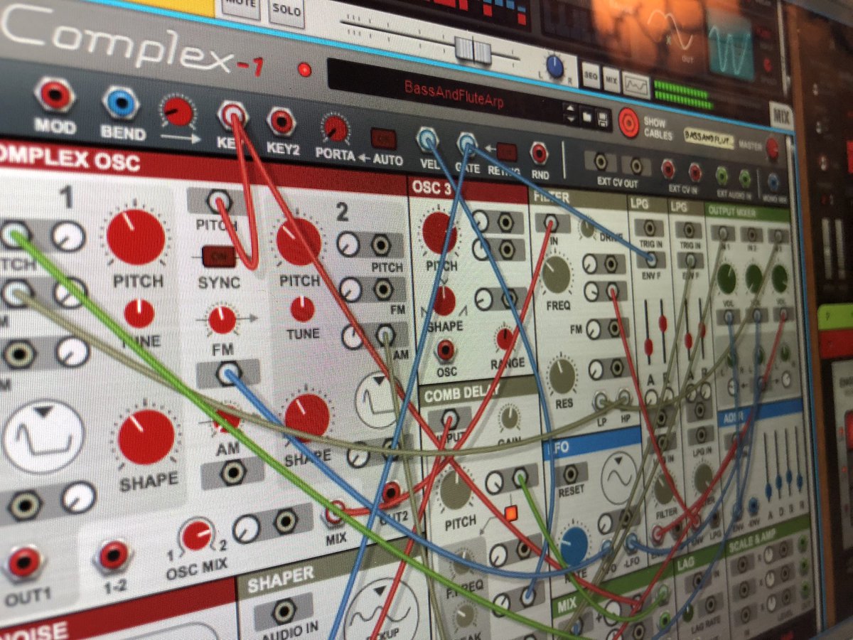 SirMatthewT's tweet image. Went modular in the lab tonight. #ModularSynth #Modbap #Synthbap #Reason11 #MusicProducer