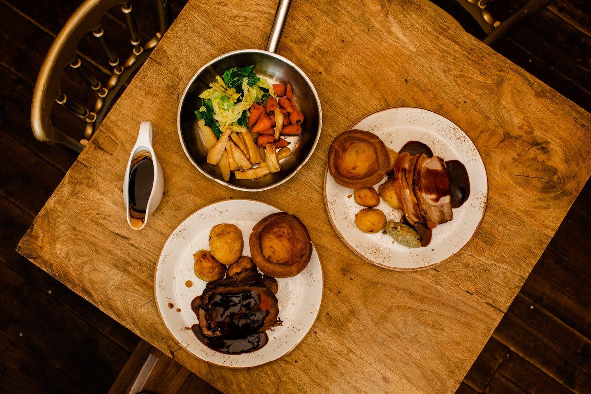 Sunday...The time for roast dinners &amp; socialising! 👍

Gather family &amp; friends today and let us do the cooking 👨‍🍳

Call 01189 842244 to check availability for today 📞

#sundayfunday #pangbourne #roasties