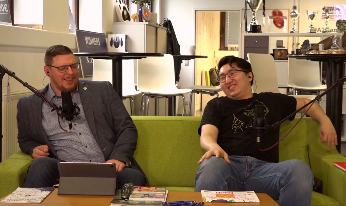 LIVEzig's tweet photo. +++ Programmhinweis +++
AB 12:00 UHR
Bücher- und Comicvorstellungen mit @LocoLoki und @songochang :P
#LIVEzig #LIVE4Leipzig
https://t.co/PtFMQcUU5V https://t.co/FifkLEC1Rh