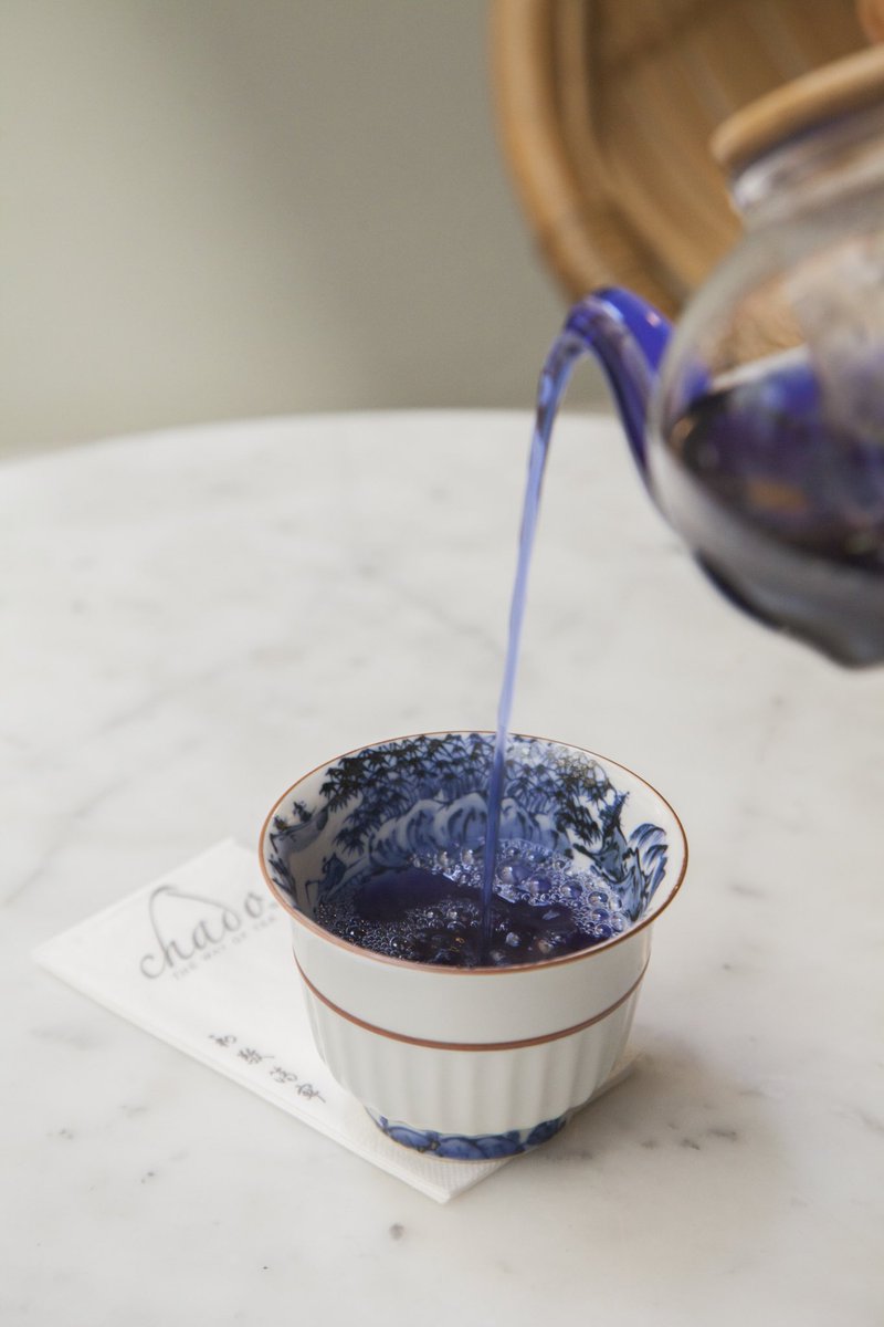 ChadoTeaCompany's tweet photo. Mavi Kelebek Çiçeği // Blue Butterfly Pea 💙
Hindistan’da alternatif tıp kapsamında vücudu atıklardan ve stresten arındırmak üzere uzun zamandır kullanılan Mavi Çay teashop’larımızdan sonra https://t.co/EJEfZrT3F6’de 💙
#chadotea #maviçay #mavisarmaşıkkelebeği #bluebutterflypea https://t.co/MOsRWKhwjV