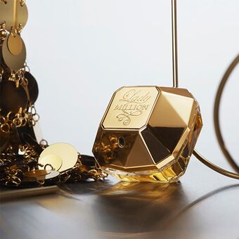 RT to WIN! Paco Rabanne Lady Million is iconic fragrance that has been a firm favorite for many! A mix of raspberry, amalfi lemon and neroli combine together to create a fragrance inspired by wealth and power! Today we're giving away 3 bottles!