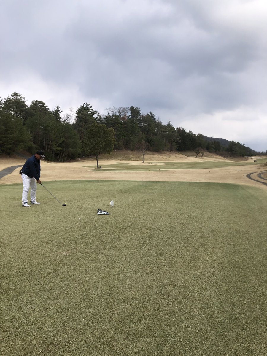 ikeada_no_ryu's tweet photo. 3時間睡眠からの
沖崎さん等と新宝塚カントリークラブ🏌️‍♂️
グリーン周り難すぎて死んだ笑 https://t.co/2MqCrsqTqh