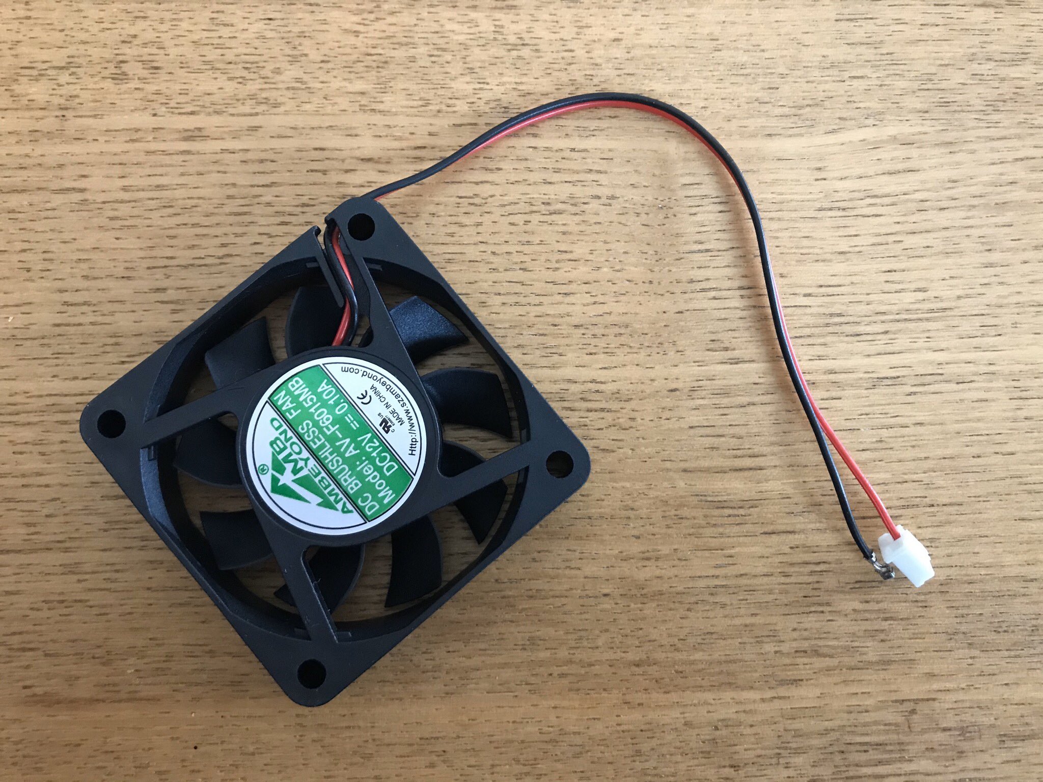 ともぶ〜 on Twitter "オイルクーラーのファンを自作してみました。 とりあえずファンは回るけど、所詮PC用なので、効果は気持ち程度