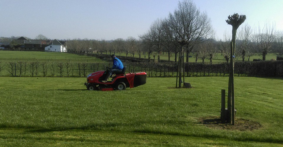 Nog een paar dagen....
Dan gaat onze #kampeerboerderij in Libeek #Limburg open!
We zijn al druk bezig om alles in orde te hebben voor onze gasten komen.
hofvanlibeek.nl

Foto: ALLMEDIALAB