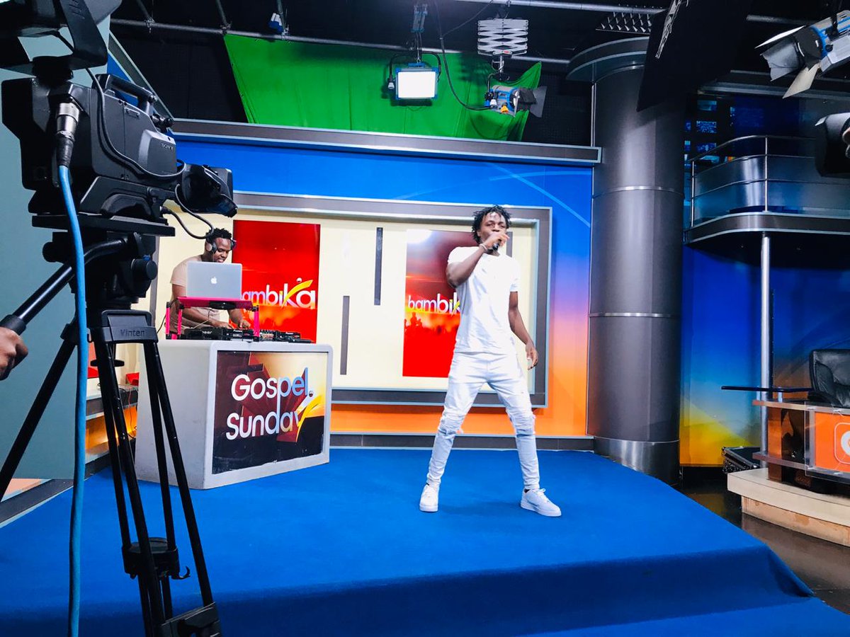 citizentvkenya's tweet photo. Jabidii in studio

#Bambika
@KarwirwaLaura  @timelessnoel1  @djggactivist https://t.co/xp98t5oPe3