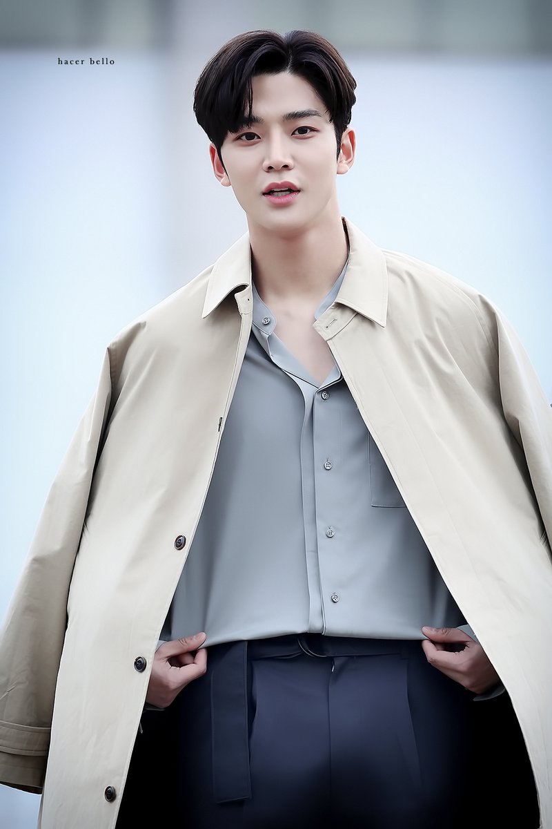 HacerBello's tweet photo. 190315 🐭✨🌟⭐️
#로운 #ROWOON #ロウン #金路云 #SF9 #에스에프나인 https://t.co/sApMp2P5fk