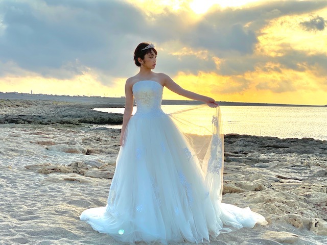 nogizaka46's tweet photo. 【ブログ更新 与田祐希】 2nd写真集「無口な時間」 https://t.co/7I7SKDLAQW https://t.co/chKbHsjgIM