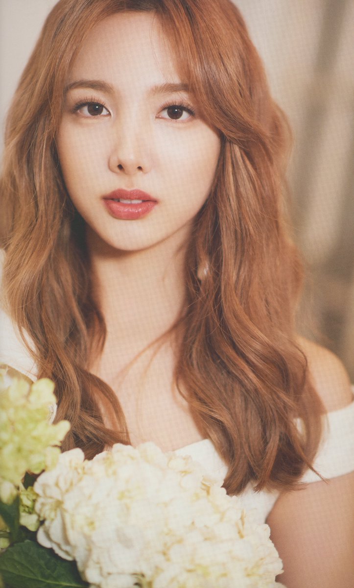 TwiceZzangfan's tweet photo. Dicon magazine 스캔 4p

#트와이스 #TWICE #나연 #NAYEON https://t.co/UwqWeDhDGp