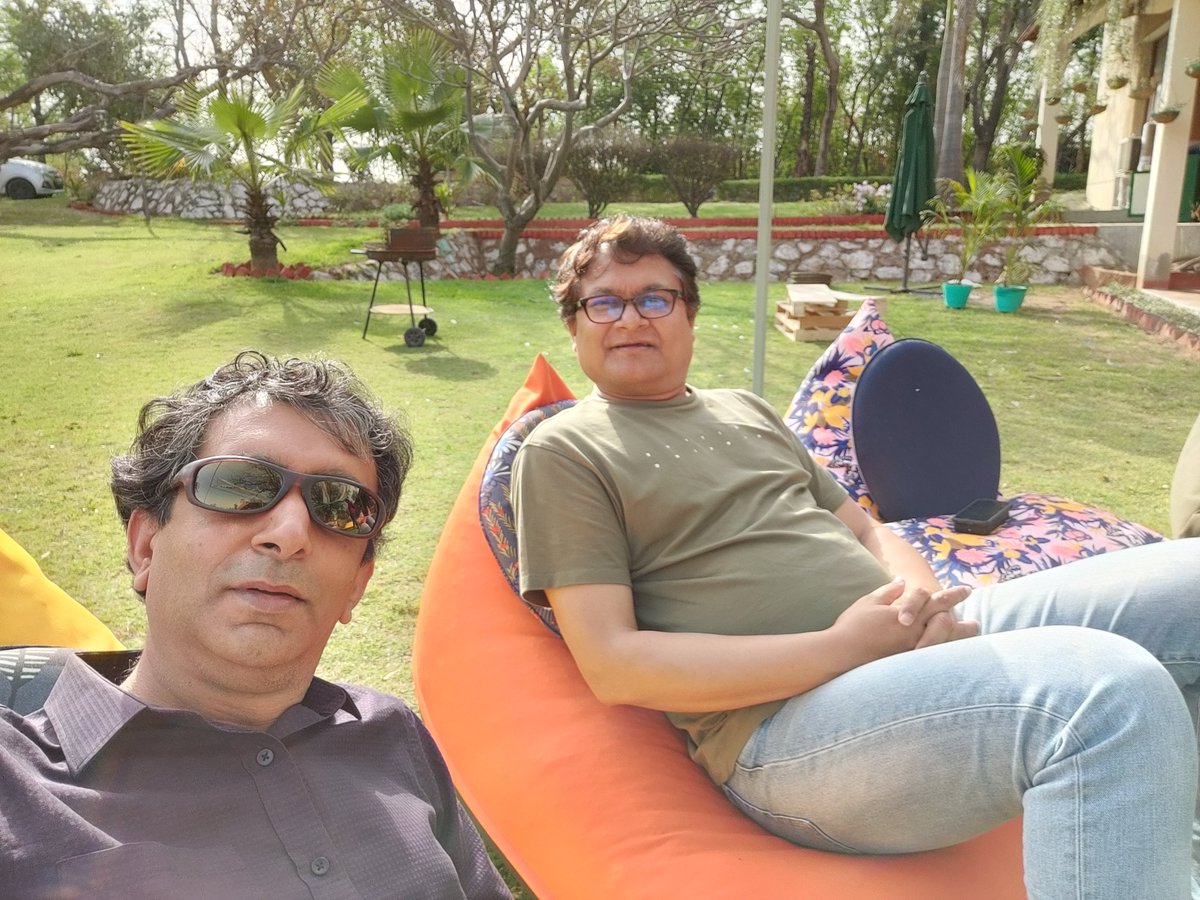 unhotelier's tweet photo. Working / lazing around from a farmhouse can be fun. #farmworking #socialdistancing ping us for safe, within driving distance stay and #workcation options.  Follow us on insta #unhotelier @mannsinha @scorpiontwit @buzshilpi https://t.co/nubw81QHYm