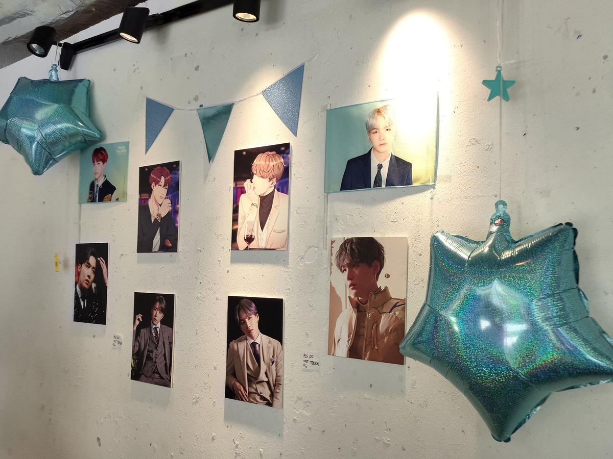 minguk_ie's tweet photo. Dropped by @geniusxhope yesterday! The cupsleeves and transparent pcs are so cute 😍 The decor was so pretty too 😭💜

#GENIUSXHOPE
#GENIUSXHOPE_SG https://t.co/tmByRVhK11