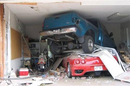Hey, Ferrari'n bile olsa benim yerime park edemezsin!
