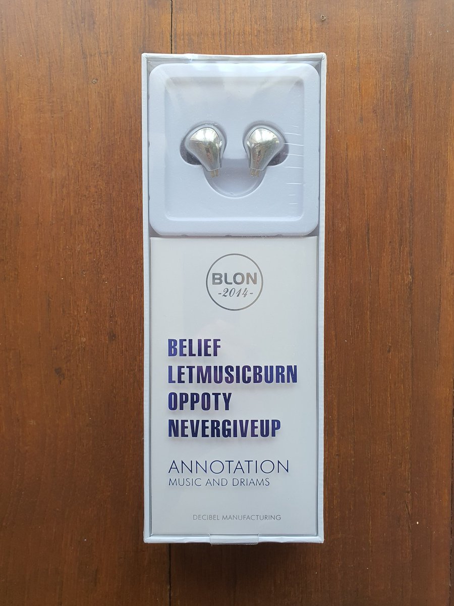 sandeepshetty's tweet photo. Blon BL-03 #MusicAndDriams

#belief #letmusicburn #oppoty #nevergiveup #blon #BlonBl03 #BL03  #iem #chifi https://t.co/4yueMJRCyf